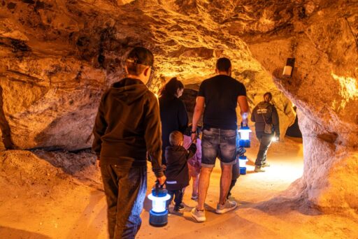 Konferens med underjordisk middag